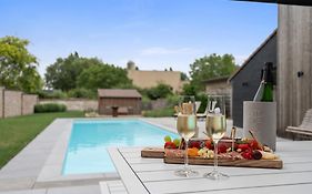 Maison Arthur Vakantiewoning Met Verwarmd Zwembad